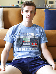 Aussie boy Brad Hunter showing off his thick tool by Bentley Race image #7