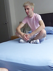 It's the return of skinny hung twink Rick Dalton by Bentley Race image #7