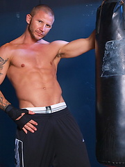 Muscle hunks Brenn Wyson and Vince Ferelli fucking by Suite703 image #6