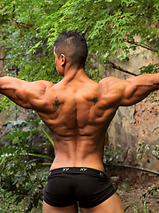 Latino bodybuilder Pepe Mendoza by Muscle Hunks image #7