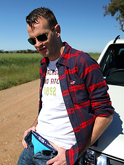 Jacking in the Australian bush with Zac Frevo by Bentley Race image #4