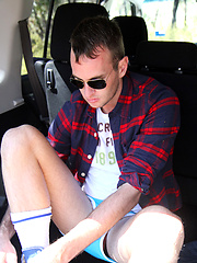 Jacking in the Australian bush with Zac Frevo by Bentley Race image #4
