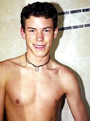 Sexy twink who loves his sex toys when he can\'t find a man to help. by Mount Equinox image #5