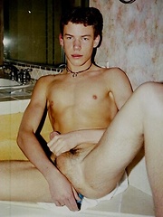 Sexy twink who loves his sex toys when he can\'t find a man to help. by Mount Equinox image #5