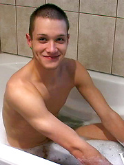 Luda Wayne\'s Bubble Bath by Video Boys image #5