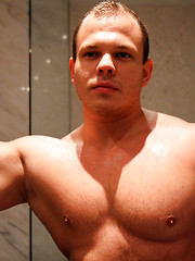 Muscle bear Dennis - Shower time by Bentley Race image #4