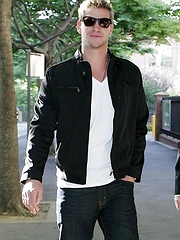 Liam Hemsworth by Male Stars image #5