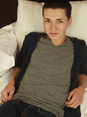 Cute twink Benjamin Riley busts a big nut. by BF Collection image #4