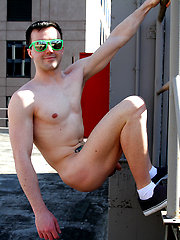 Naked on my roof - Kyle Grayson gives the neighbours a show by Bentley Race image #8