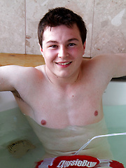 Aussie boy Damien Lance takes a hot tub dip by Bentley Race image #7