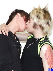 Drake Blaize fucks Taylor Fierce by HomoEmo image #6