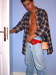 Amateur muscled stud