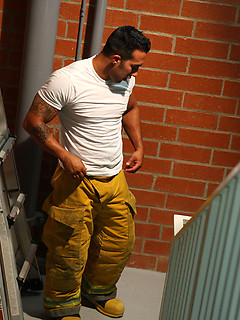 Diego shows his muscled butt