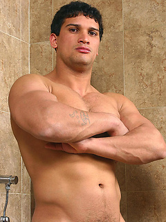 Gregorio Guerrero shows his perfect muscled body
