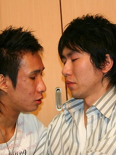 Japanese twink with a Japanese sales man