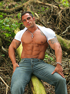 Muscle man Samuel Vieira by Muscle Hunks by Muscle Hunks image #5