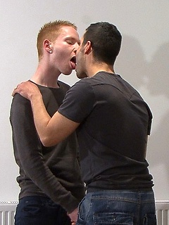 As you guys loved Sammys solo film we got him back double quick and seeing as he described his perfect man as being mixed race, older and fit there was only one man for the job! Yep, BLAKEMASONs very own power top Jack!