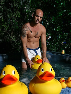 Kurt posing in a small pool