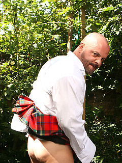 Hairy Man in a Kilt - Carlo Cox