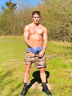 Muscular Hunk Carter