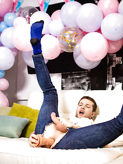 Benjamin Blue gets his face covered with Malik Delgaty's cum by Men by Men image #6