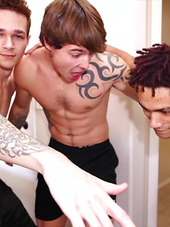 David Slinger Preps For A Big Dick Piping From Muscle Stud Micky Mallato
