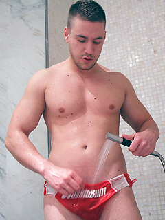 Shower time with my mate Jeffry Branson by Bentley Race by Bentley Race image #16