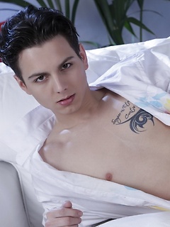 Staxus - Raw: Itâ€™s A Fuckinâ€™ Flip-Flop, Spunktastic Masterpiece For This Horny Artist & His Muse!