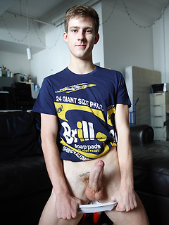 19 year old Olly Daniels - Hung Aussie skater