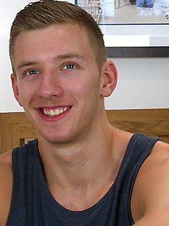 Tall, Lean & Ripped - Str8 Lad Andrew gets first BJ from a guy - and enjoys it!