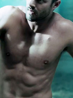Taylor Kinney 2