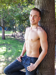 Zack Norris jerks off his perfect twink body