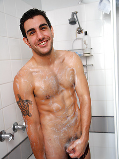 Hit the showers with Aussie Chris Bass by Bentley Race by Bentley Race image #6