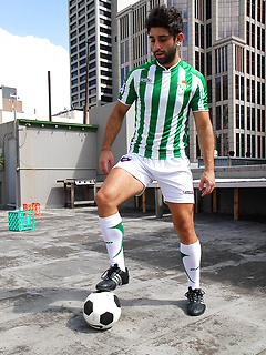 Stripped naked in the city with Adam El Shawar by Bentley Race by Bentley Race image #6