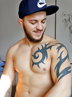 Muscle Mates - Meet our new straight mate David Ivan